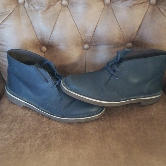 Mens sz 8.5 Clark chukka boots